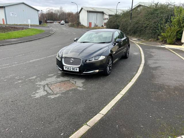 Jaguar XF 3.0d V6 Portfolio 4dr Auto [Start Stop] Saloon Diesel Grey